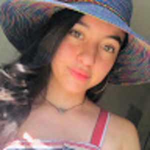 Meet your Posher, Estefania